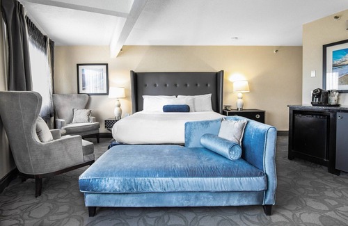 Narragansett Pier Hotel | Aqua Blue Hotel