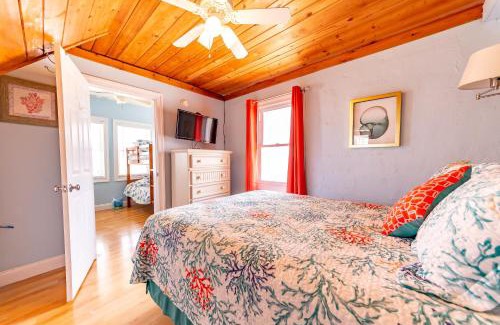 South Nags Head House | Aqua Nights