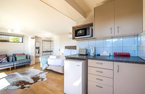 Oneroa Apartment | Aqua Sands - Studio 1 | Stay Waiheke