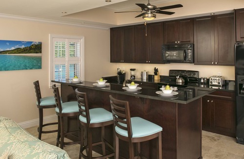 Estate Enighed Condo | Aquamare at Grande Bay- Luxury 2 bedroom condo with Unobstructed Sea Views!
