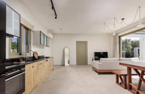 Vasilikos Villa | Aquatic - Two Bedroom Villa, Sleeps 4