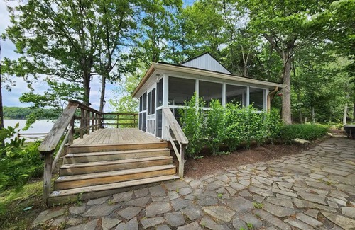 Stafford House | Aquia Creek Lodge at Quantico - Family Fun Retreat Close to Washington DCnn