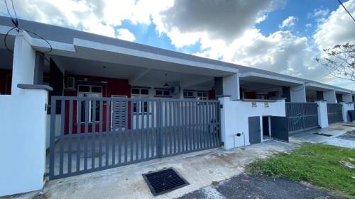 Chukai House | AR Homestay Bukit Kuang Kemaman