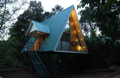 Thankamony part House | Arabian Holiday Resort Family Cottage One Room Two Bed