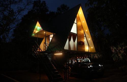 Thankamony part House | Arabian Holiday Resort Family Cottage One Room Two Bed