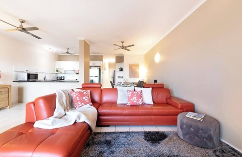 Nightcliff Apartment | Arafura Abode Oceanfront Stay with Stunning Views