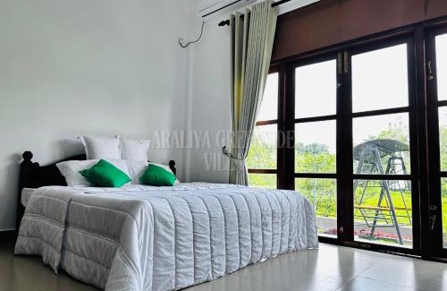 Kalagedihena Villa | Araliya Greenside Villa