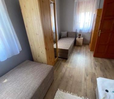 Berzence House | Aranypatkó Vendégház Lovasudvar