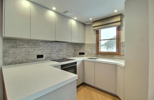 Arc-1950 Apartment | ARC 1950 - Appartement 8 personnes Duplex Cheminée - ski aux pieds - Sauna, Hammam, Jacuzzi, Piscine