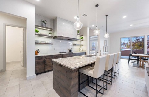 Santa Clara House | Arcadia 25 | Across From Resort Pool * 3 Master Suites * Balcony Views * Luxury