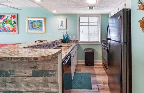 Myrtle Beach Condo | Arcadian Dunes, Snowbirds Welcome, Monthly Discounts
