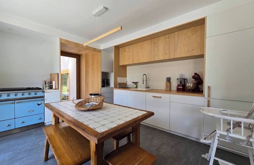 Les Genettes House | Architect-designed house: calm and nature combined