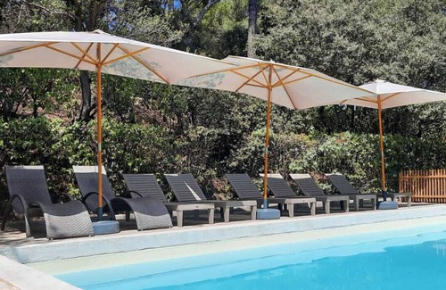 Jonquerettes Villa | Architect's villa of 250m2 with swimming pool under the pines near Avignon/Luberon