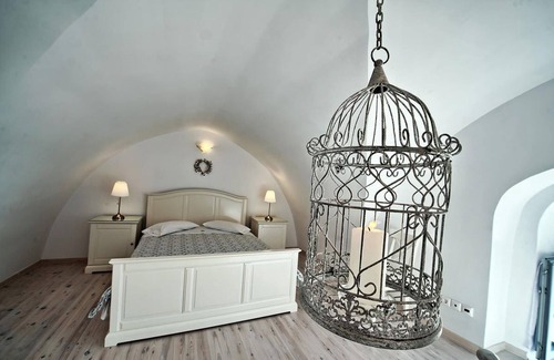 Fira House | Archontiko Santorini