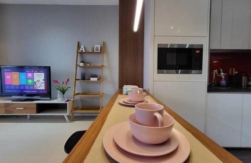 Mont Kiara Apartment | Arcoris Mont Kiara 18# Deluxe One Bedroom Balcony #1-2Pax Mont Kiara KL