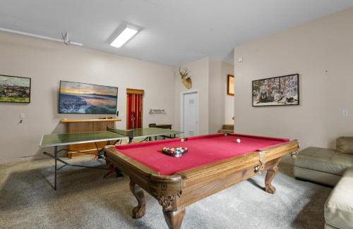 Summit Estates House | Arctic Wolf at Summit Base - 4 Bedroom log cabin at the base of Snow Summit