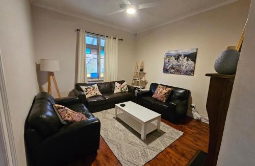 Orange House | Arden on McLachlan