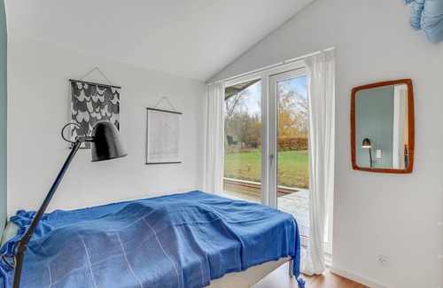 Vordingborg Municipality House | Are you dreaming of an idyllic vacation close to water and nature? Then this bright vacation home wi
