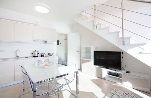 Argegno Apartment | Argegno Pool Apartment lake view home with pool by Italian Apartments.