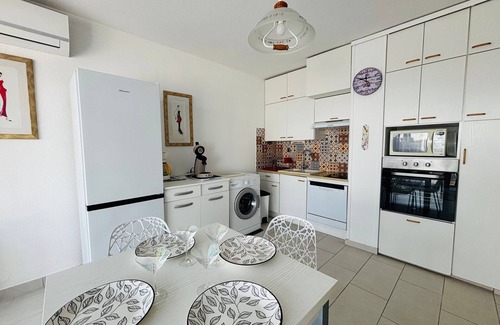 Argeles Plage Apartment | ARGELES SUR MER - Appartement T2 en rez de jardin - Vue mer