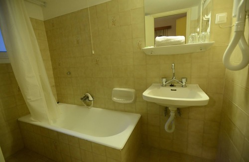 Perama Hotel | Argo Hotel