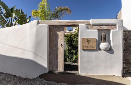 Megalochori Villa | Arithera Villa in Santorini