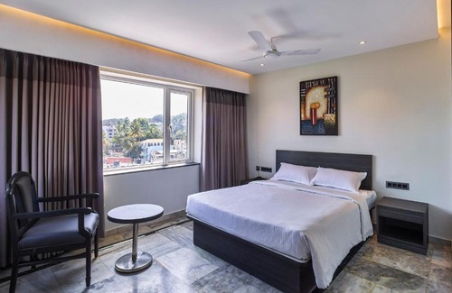 Thampanoor Hotel | Ariya Nivaas A Vegetarian Hotel