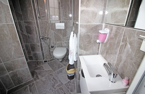 Bozcaada Hotel | ArkaDeniz Konukevi Bozcaada