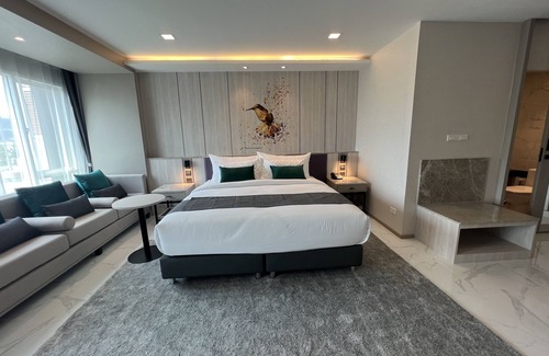 Phra Khanong Hotel | ARNI Skye Hotel