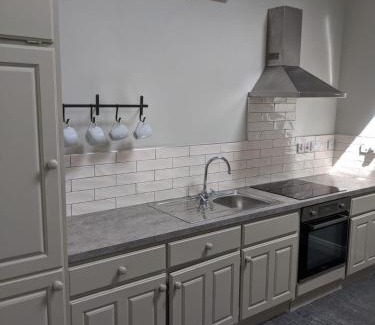Thomastown House | Arrigle Cottage