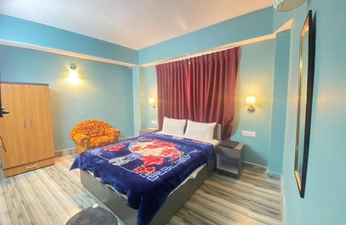 Geyzing Hotel | ARRIVED PELLING