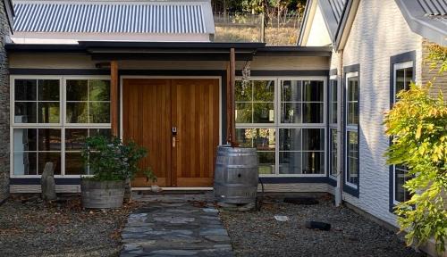 Arrow Junction House | Arrow Junction Cottage
