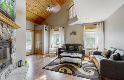Rome House | Arrowhead Lake Escape