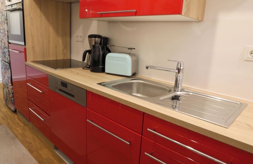 Unterneustadt Apartment | ART City-Studio 12 Kassel Fulda-Ufer, 3 bedrooms, terrace, balcony, up to 8 persons