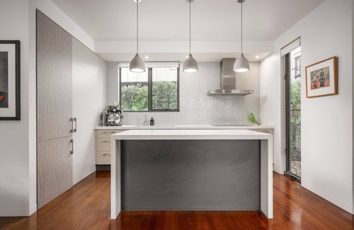 Bright House | Art House on Elm - The Art inspired Townhouse on Elm, featuring 3 bedrooms and 3 bathrooms