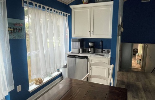 Dauphin Island Cottage | Art & Soul Vintage Cottage, fully remodeled and minutes from the Beach!