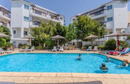 Universal Apartment | Artemis Cynthia Complex