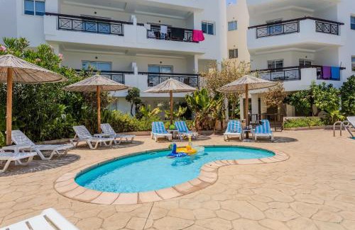 Universal Apartment | Artemis Cynthia Complex