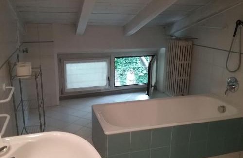 Canonica d'Adda Apartment | Artemisia Antique Rooms Fara