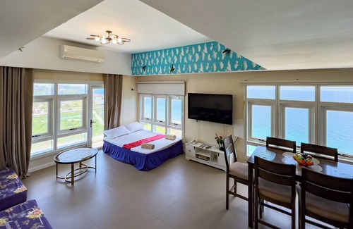 Punta Engano Condo | Arterra i: OceanFront, fast WiFi, NFlix, kitchen