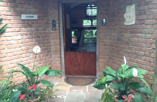 Tower Isle Cottage | Artist Cottage at Glory Be - Charming seafront cottage with amazing views