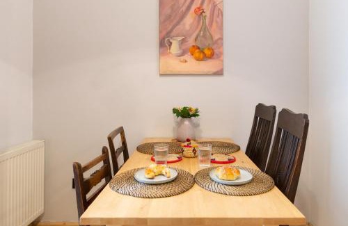 Wesoła Zachod Apartment | Artistic&Cozy in the Old Town