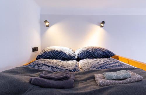 Wesoła Zachod Apartment | Artistic&Cozy in the Old Town