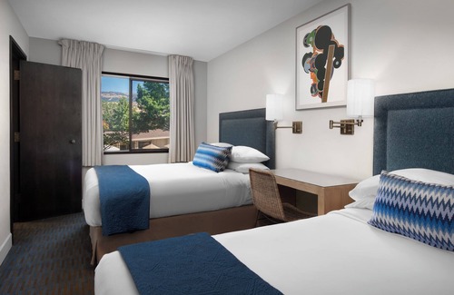Ashland Hotel | Ashland Hills Hotel & Suites