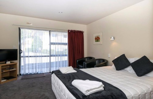 Blenheim Hotel | Ashleigh Court Motel