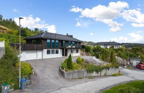 Godvik Villa | Askøys Tak - Villa Panorama