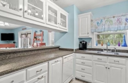 Summer Breeze Condo | Ask about “Last minute specials”! Beach house close to all of the best places!