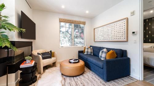 West End House | Aspen Hideaway by AvantStay Walk to Aspen Near Slopes Pool Hot Tub Access