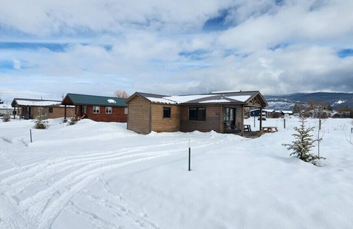Victor Cabin | Aspen Hideaway Victor