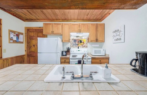 Grand Lake Cabin | Aspen Leaf Lodges is back with 4 newly renovated cabins